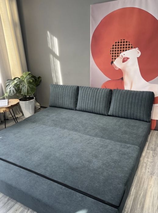 Бескаркасный диван