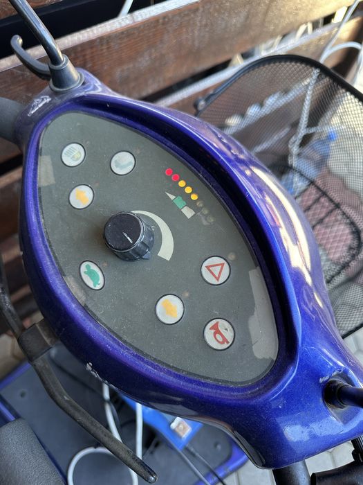 Scuter electric pentru persoane cu dizabilitati