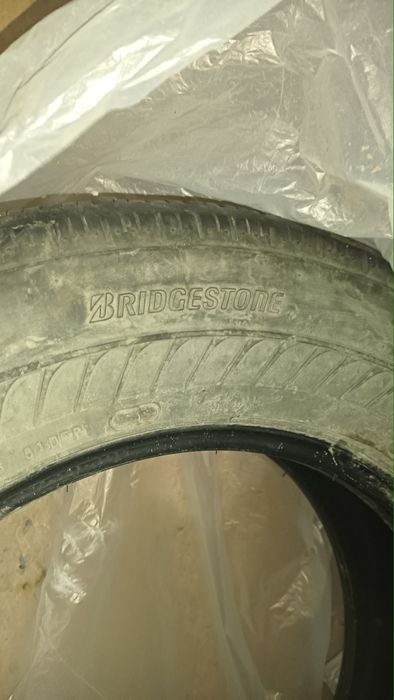 Продаю бу шины Bridgestone