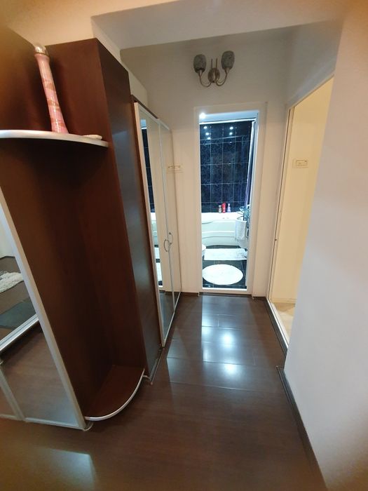 Vând apartament 2 camere ,confort 1