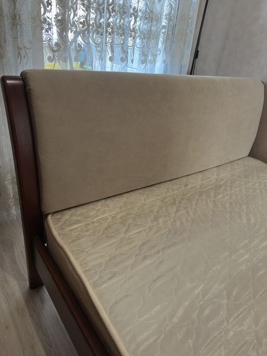 Двухспальная кровать