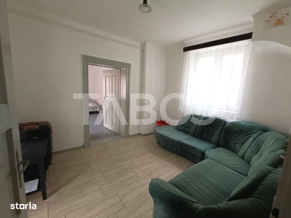 Apartament la casa 3 camere 68 mpu utili in apropiere de Piata Cibin