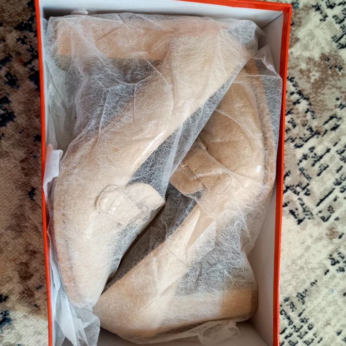 Ayollar oyoq kiyimi