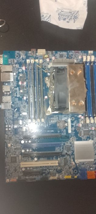 Placa de baza cu ram