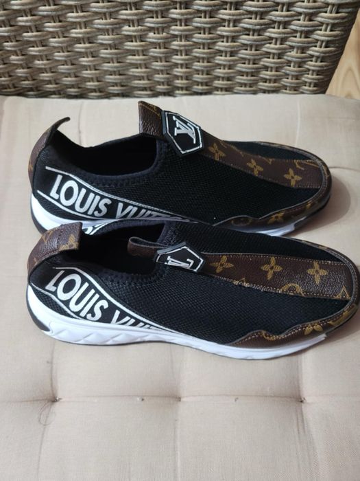 Дамски маратонки Louis Vitton! Състояние ново! Номер 40!