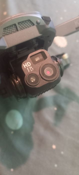 Vând dronă hexacraft bleck shark perfect funcțională