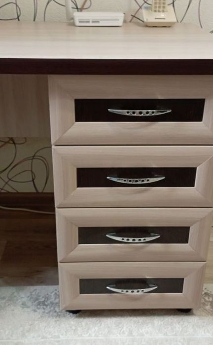 Продам письменный стол