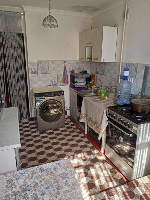 Srochno 2 xonali kvartira sotiladi