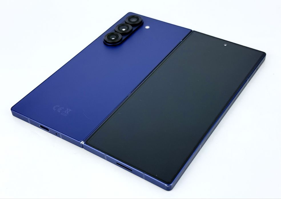Samsung Galaxy Z Fold 6 5G 256GB 12RAM Navy Отличен! Гаранция!