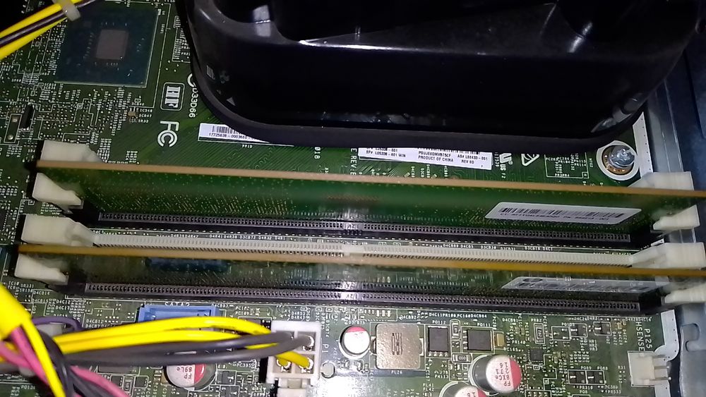 Ram Ddr4 2x8gb 2400 Samsung, за компютри различна седмица