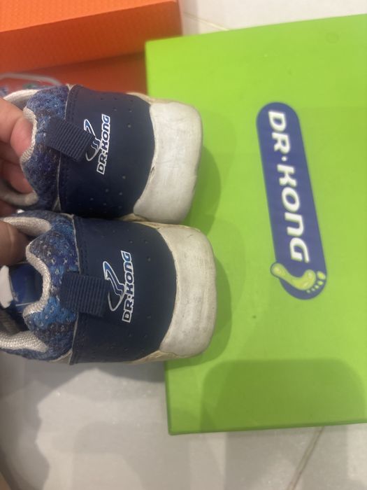 продам кроссовки для мальчиков