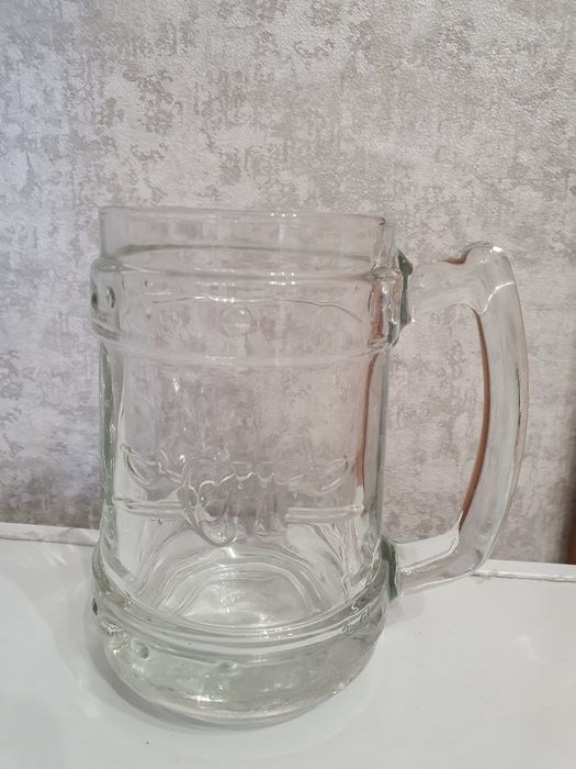 Кружки, стаканы, рюмки