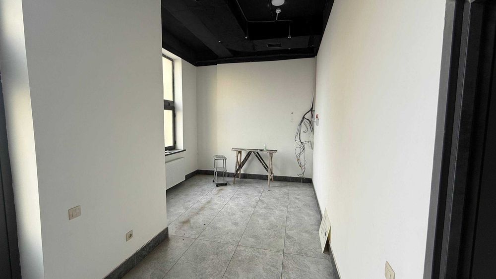 Торговое помещение 140 м² на первой линии Паркентского (55)