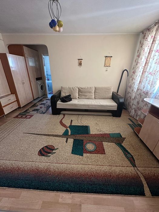 Închiriez apartament Marasesti