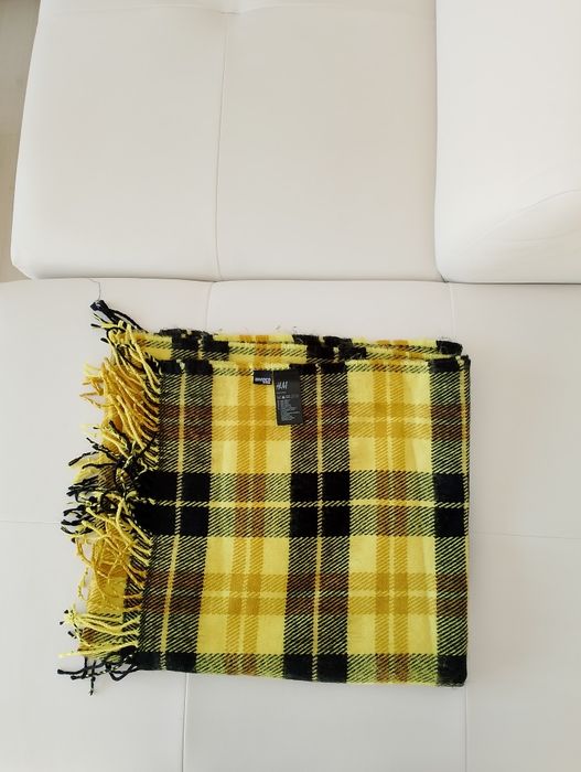 Vând fular unisex, produs de calitate, produs de import,nou.