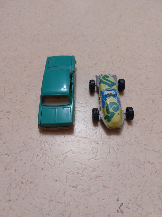 Метални колички: matchbox и руски