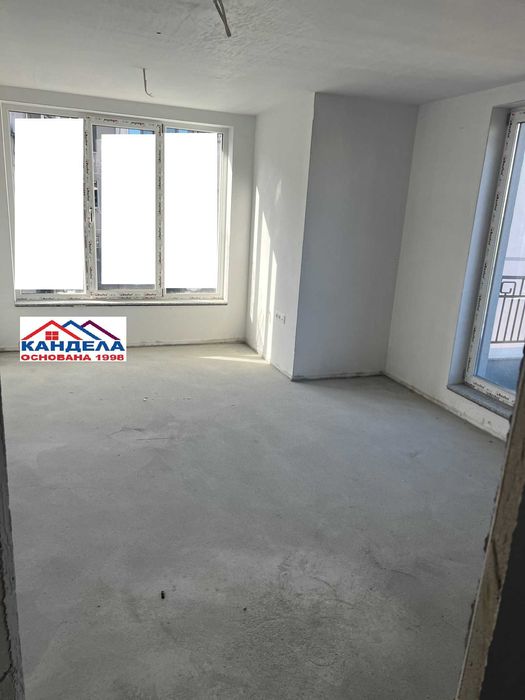 Продава се Тристаен апартамент в Пловдив, Кючук Париж - 87 кв.м за 1345 €/кв.м - Снимка #1