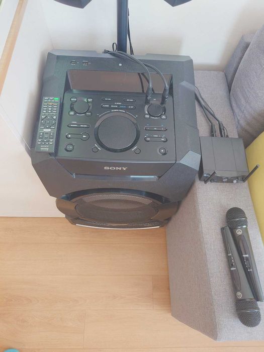 Парти/Караоке комплект: Sony MHC-GT5D (2400W) + Безжични Микрофони AKG WMS40