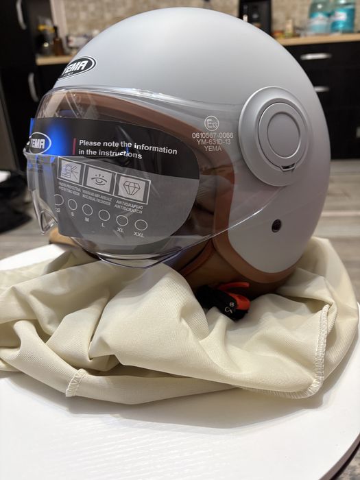 Casca scuter Yema Noua