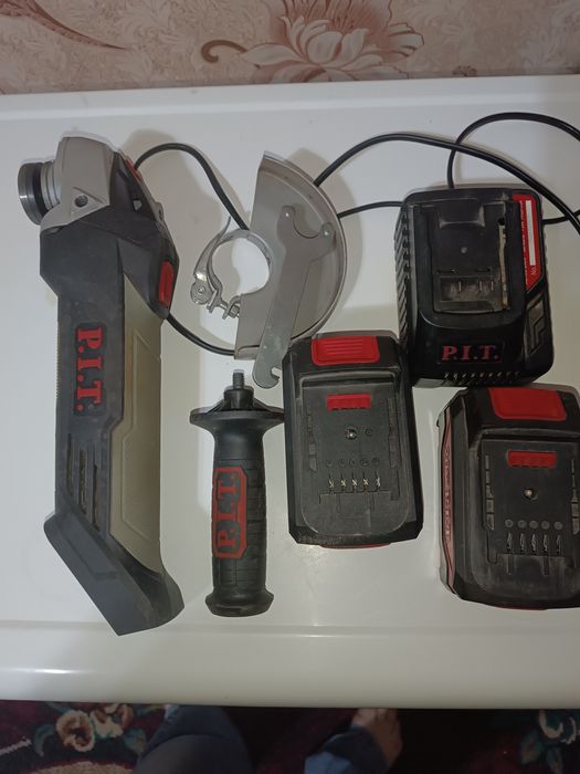 Продается аккумуляторная болгарка P.I.T PWS20H-125C