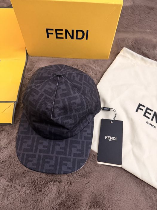 sapca fendi nou nouta!!