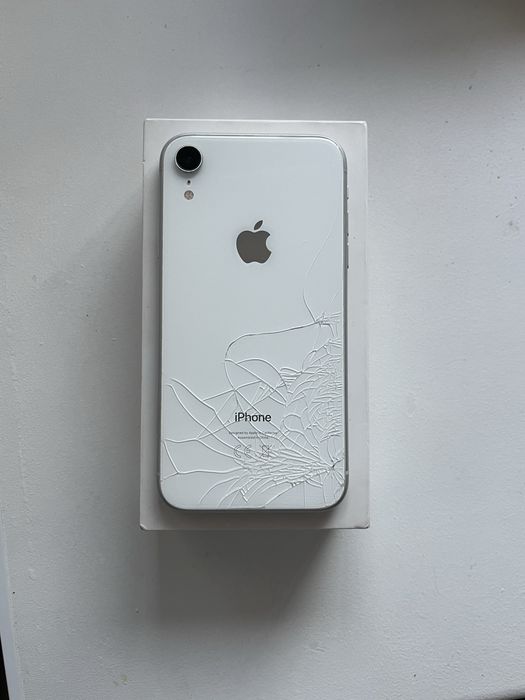 iphone Xr. 77акб