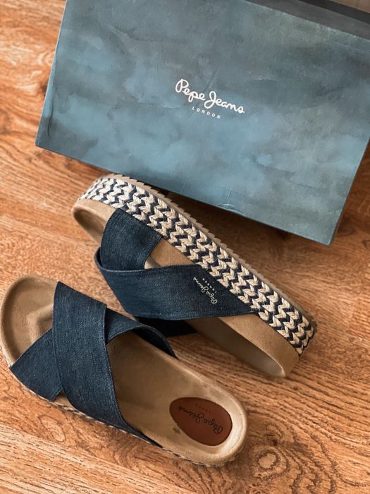 Чехли на платформа Pepe Jeans London