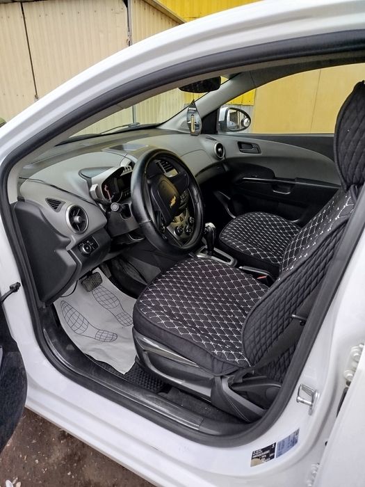 Продам Chevrolet Aveo T300, 2015