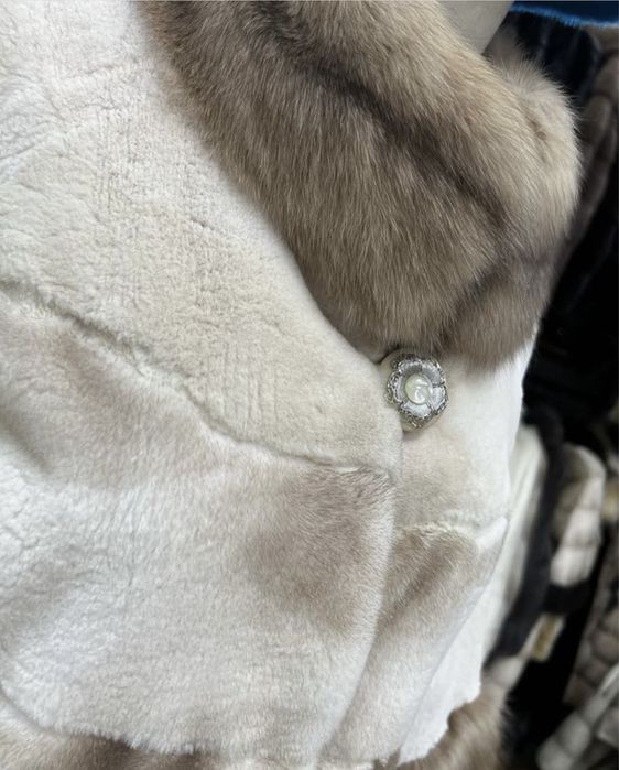 Продается шикарная шуба