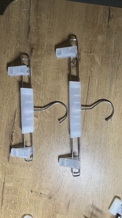 Продаю вешалки