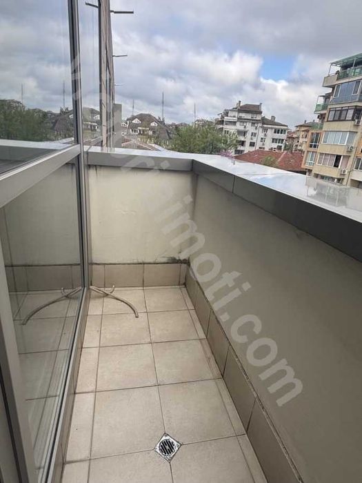 Дава се под наем Офис в Велико Търново, Център - 45 кв.м за 94759.53 € - Снимка #4