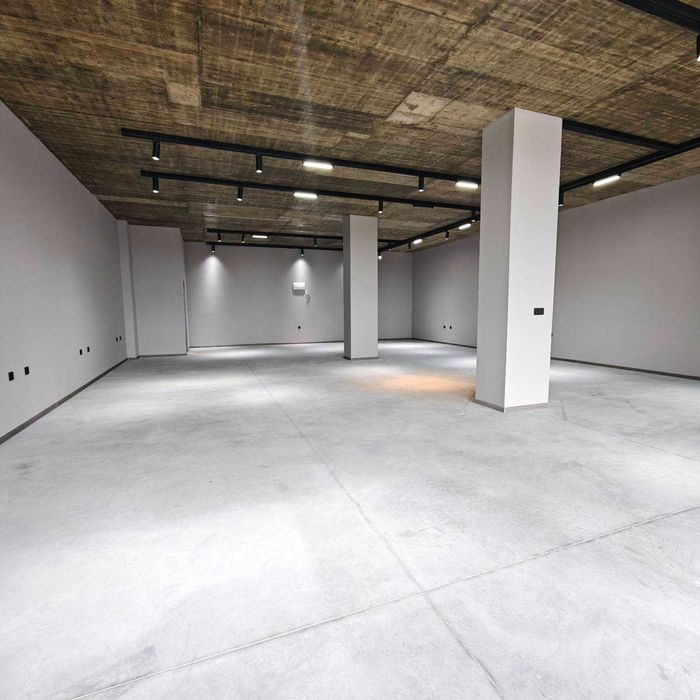 Магазин на оживена улица -  от собственик 180 кв.м