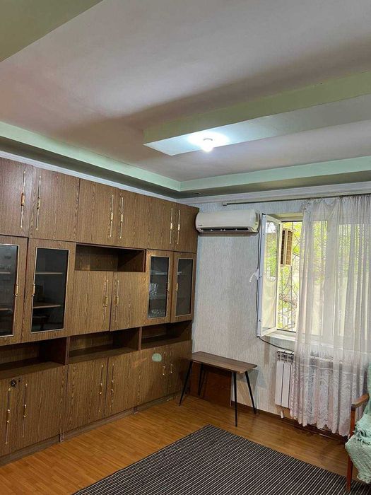 Срочно!!!  ул. М.Улугбека 1/2/5 ор-р Капитал банк, метро БИЙ