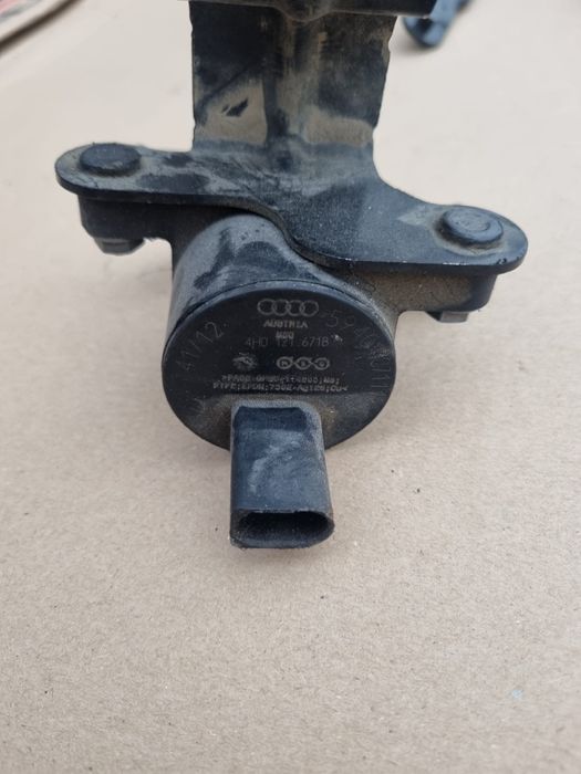 Pompa recirculare apa VW Passat B7 CC Audi A4 A5