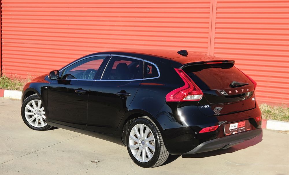 Volvo V40 1.6D 109 cp 2013  Euro 5 Bi-Xenon-Navi-Clima-Piele+Textil-Jante R17-Crom