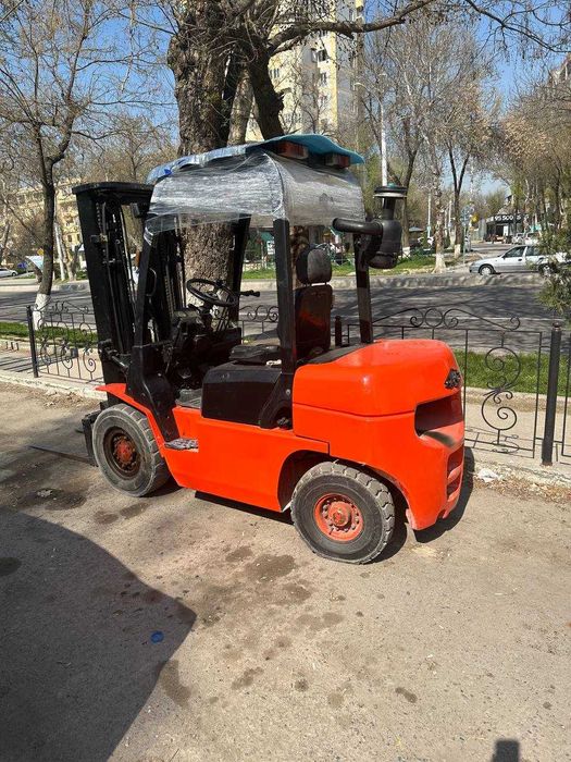 Сдаётся  Вилочные погрузчики марки Hangcha JTC 3,5 т,  4,5 м. Автомат,