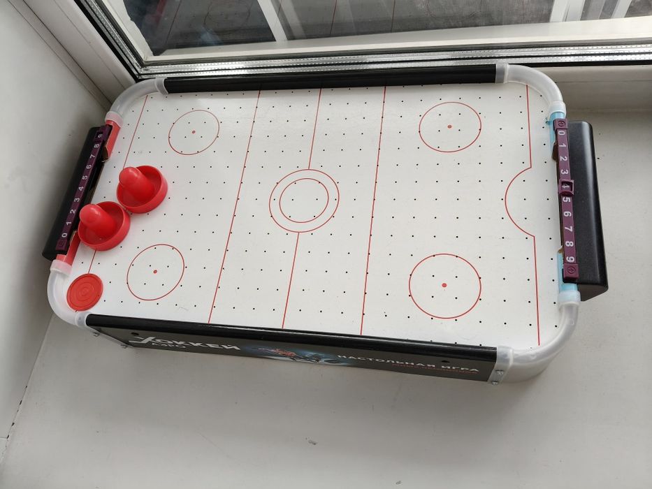 Настольный хоккей, микрофон