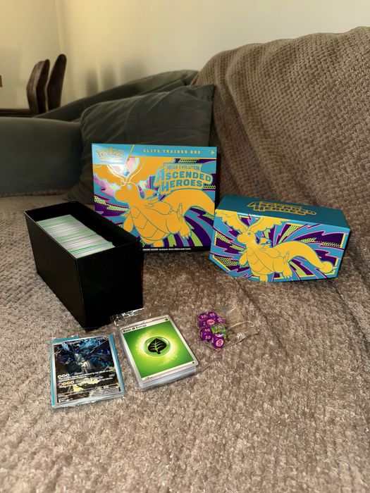 700 Carti noi Pokemon + Set Ascended Heroes