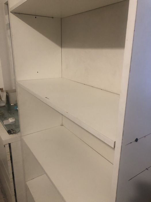 Шкаф деревянный белый