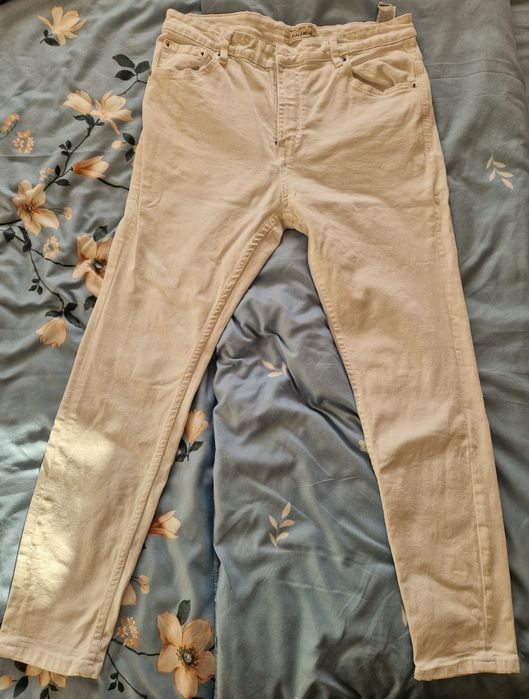 Pantaloni/blugi albi de vara barbati