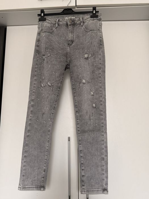 Дамски дънки с камъни