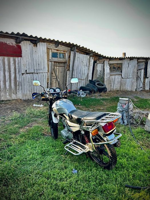 Продам мотоцикл 200кубовый