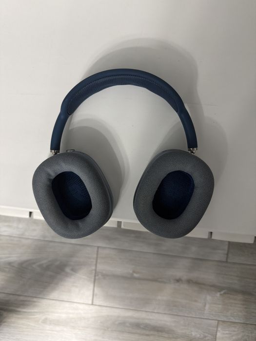 Продам оригинальные наушники Air pods max