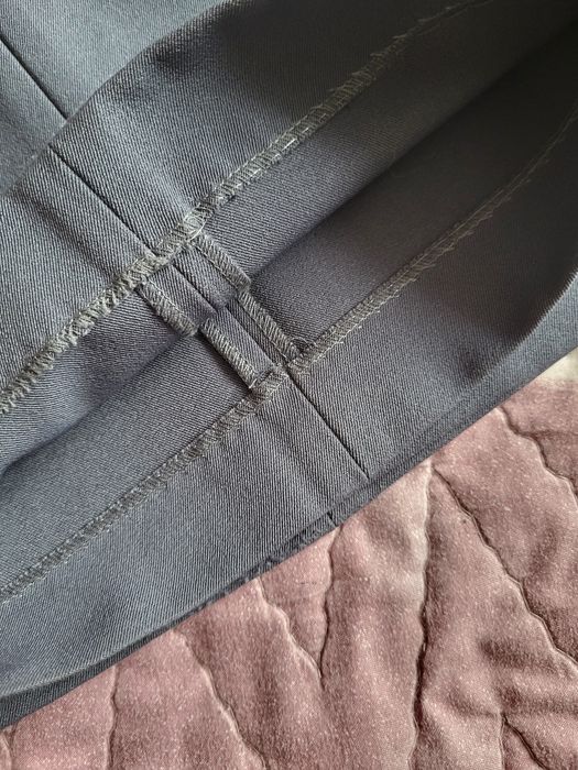 Деловой костюм тройка.