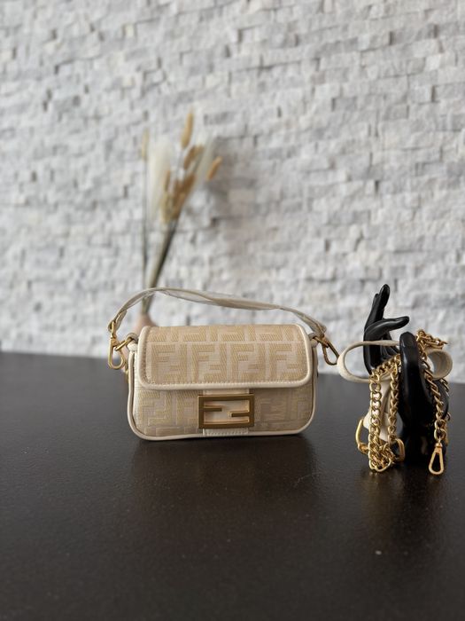 Уникален модел Fendi чанта най висок клас