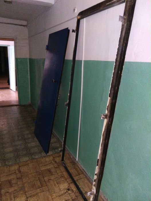 Дверь железная входная