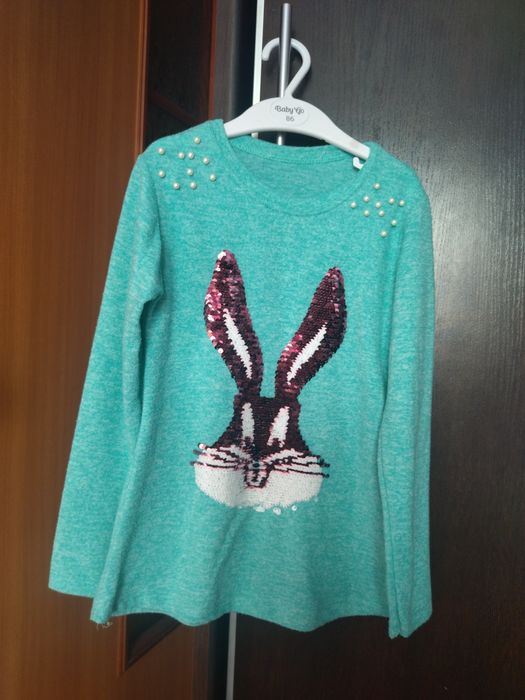 Продам  на девочку 7-8 лет