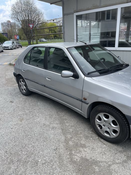 Продавам пежо 306