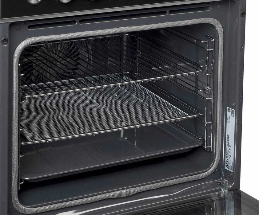 Фурна за вграждане AEG OU5PE42AB + индукционен плот TX64IC00XB
