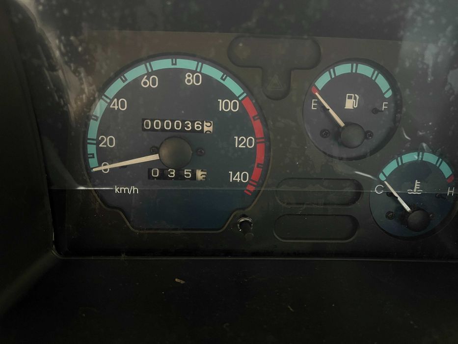 Damaz 2024 yil Bez prabek
Salondan uyga.
Tanirofkasi bor.